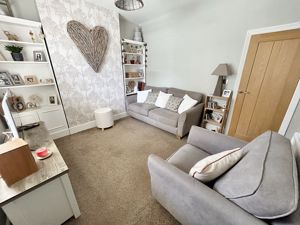 Lounge- click for photo gallery